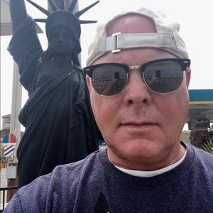 Meet your Posher, Robert